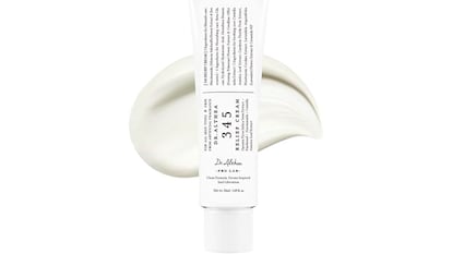 Crema coreana sobre fondo blanco.