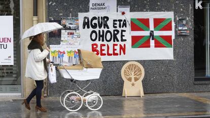 Un cartel en Lazkao (Gipuzkoa) recuerda a la etarra Bel&eacute;n Gonz&aacute;lez Pe&ntilde;alba.