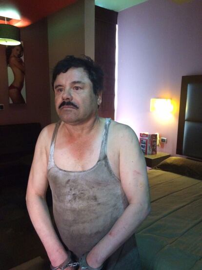 El Chapo, en el hotel Doux de Sinaloa; fue una de las primeras imágenes que se difundió tras su captura.