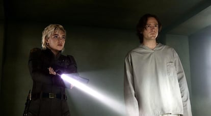 Florence Pugh y Lewis Pullman, en un momento de 'Thunderbolts*' .