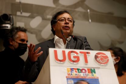 Gustavo Petro, interviene en el acto del partido Colombia Humana celebrado este lunes en Madrid