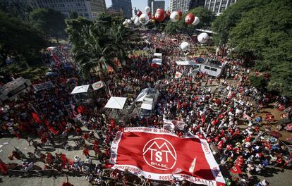 O Vale do Anhangabaú, no centro, onde está concentrada a manifestação contra o impeachment de Dilma. 