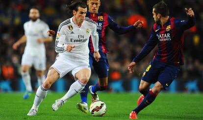 Bale trata de superar a Neymar y Alba