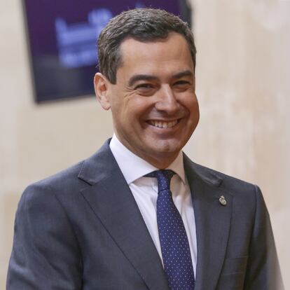 Sevilla 29/11/23, el presidente de la Junta, Juanma Moreno, abre en el Pleno del Parlamento el Debate sobre el Estado de la Comunidad. Foto. ALEJANDRO RUESGA