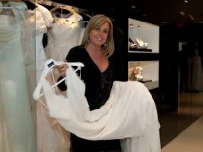 La diseñadora Rosa Clará durante la inauguración de la tienda de novias Rosa Clará en Miami, Florida (EE.UU.). La diseñadora de novias Rosa Clará inauguró de manera oficial su primera tienda en Estados Unidos, un mercado que, en opinión de la creadora barcelonesa, aprecia la calidad de la moda española.