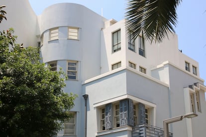 Un edificio de estilo Bauhaus en el Rothschild Blvd, la la llamada Ciudad Blanca de Tel Aviv.