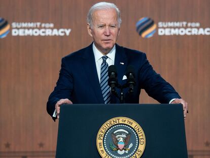 El presidente Joe Biden, este viernes en el cierre de la Cumbre de la Democracia.