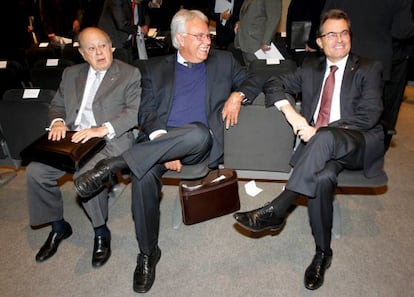 Jordi Pujol, Felipe Gonzalez y Artur M&aacute;s, en el encuentro.