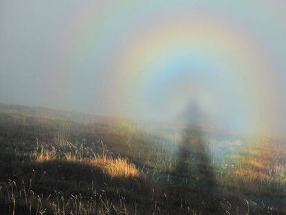 Imagen del Espectro de Brocken, un fenómeno que ocurre sobre todo en las alturas, cuando hay humedad en el aire y el Sol está bajo. 