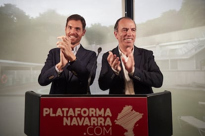 Sergio Sayas y Carlos García Adanero, el 14 de junio pasado, en un acto en un hotel de Pamplona.