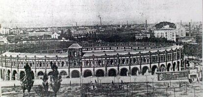 La Plaza Monumental de Barcelona fue inaugurada en 1914 bajo el nombre de "El Sport". En su corrida inaugural torearon toros de Veragua los toreros Vicente Pastor, Bienvenida, Vázquez y Tosquito. Existían ya otras dos importantes plazas en Barcelona: la Plaza de El Torín (conocida también como plaza de La Barceloneta, construida en 1834) y la Plaza de las Arenas (en la Plaza de España, fundada en 1900).