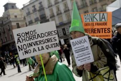 Afectados por las preferentes de Bankia.