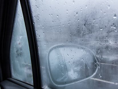 Los mejores productos antivaho para llevar los cristales del coche impecables