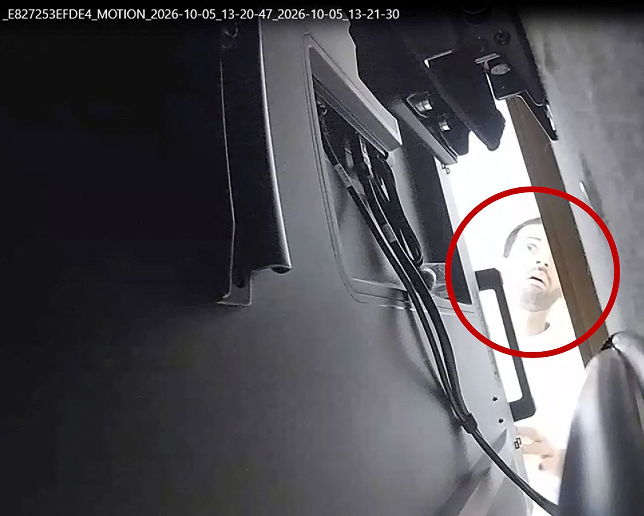 Una grabadora oculta en OpenAI: el FBI detiene a un empleado por espiar reuniones confidenciales