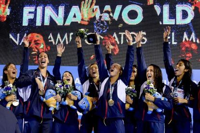 Las jugadoras españolas celebran el triunfo.