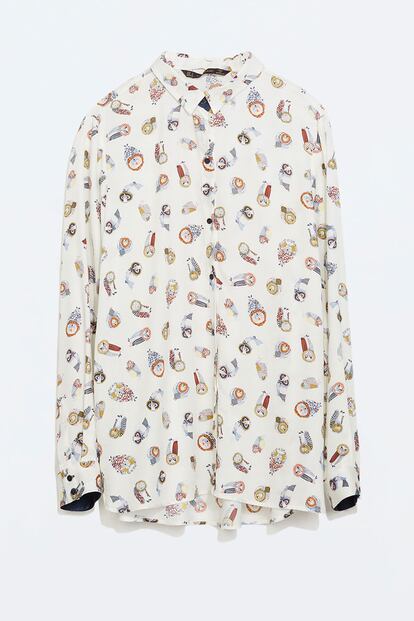 Blusa de Zara con estampado de bhos (25,95 euros).