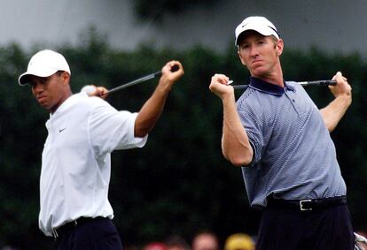 Tiger Woods calienta junto a David Duval antes de jugar en el Atlanta Athletic Club el PGA Championship. En aquel año, Duvall, en la actualidad cerca del puesto 200 del mundo, fue número uno del ranking mundial, puesto del que ha disfrutado durante 15 semanas. Junto con Ernie Els (9 semanas) y Vijay Singh (32 semanas) forma el grupo de jugadores que han sido número uno aparte de Tiger desde 1997.