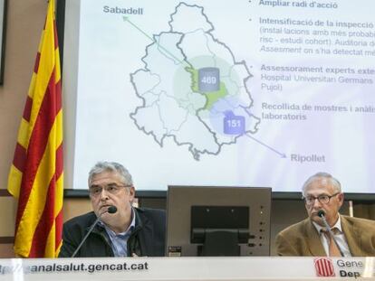 El secretario de Salud P&uacute;blica, Antoni Mateu, y el jefe de Infecciosas de Can Ruti, Miquel Sabri&agrave;, ayer. 