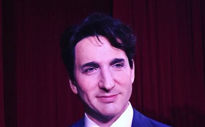 Imagen frontal de la talla de cera de Justin Trudeau.