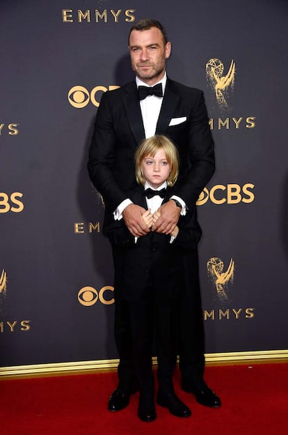 Liev Schreiber (Ray Donovan), posó con su hijo.