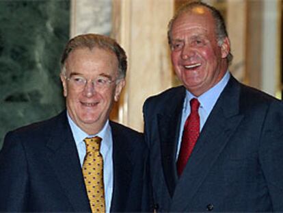 El rey Juan Carlos y el presidente de Portugal, Jorge Sampaio, ayer en el palacete Albéniz.
