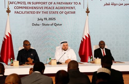 Sumbu Sita Mambu, Mohammed bin Abdulaziz bin Saleh Al Khulaifiifi y Benjamin Mbonimpa.