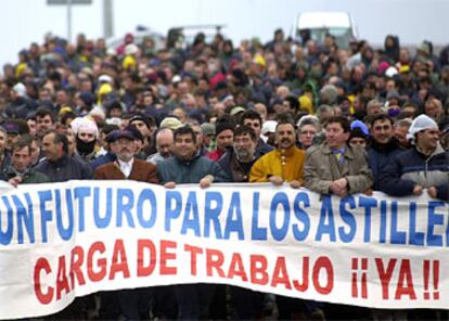 Los trabajadores marchan hacia la capital gaditana.