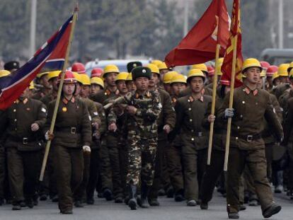 Soldados norcoreanos en Pyongyang.