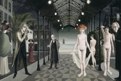 <i>Homenaje a Jules Verne</i> (1971), obra de Paul Delvaux presente en la gran exposición <i>Locus Solus</i> sobre la figura de Raymond Roussel.