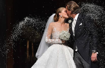 Victoria Swarovski y Werner Müerz, a su salida de la iglesia.