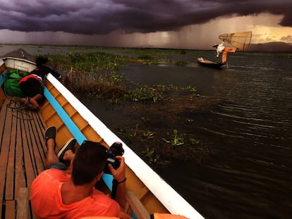 Haciendo fotos en el Lago Inle, Birmania.