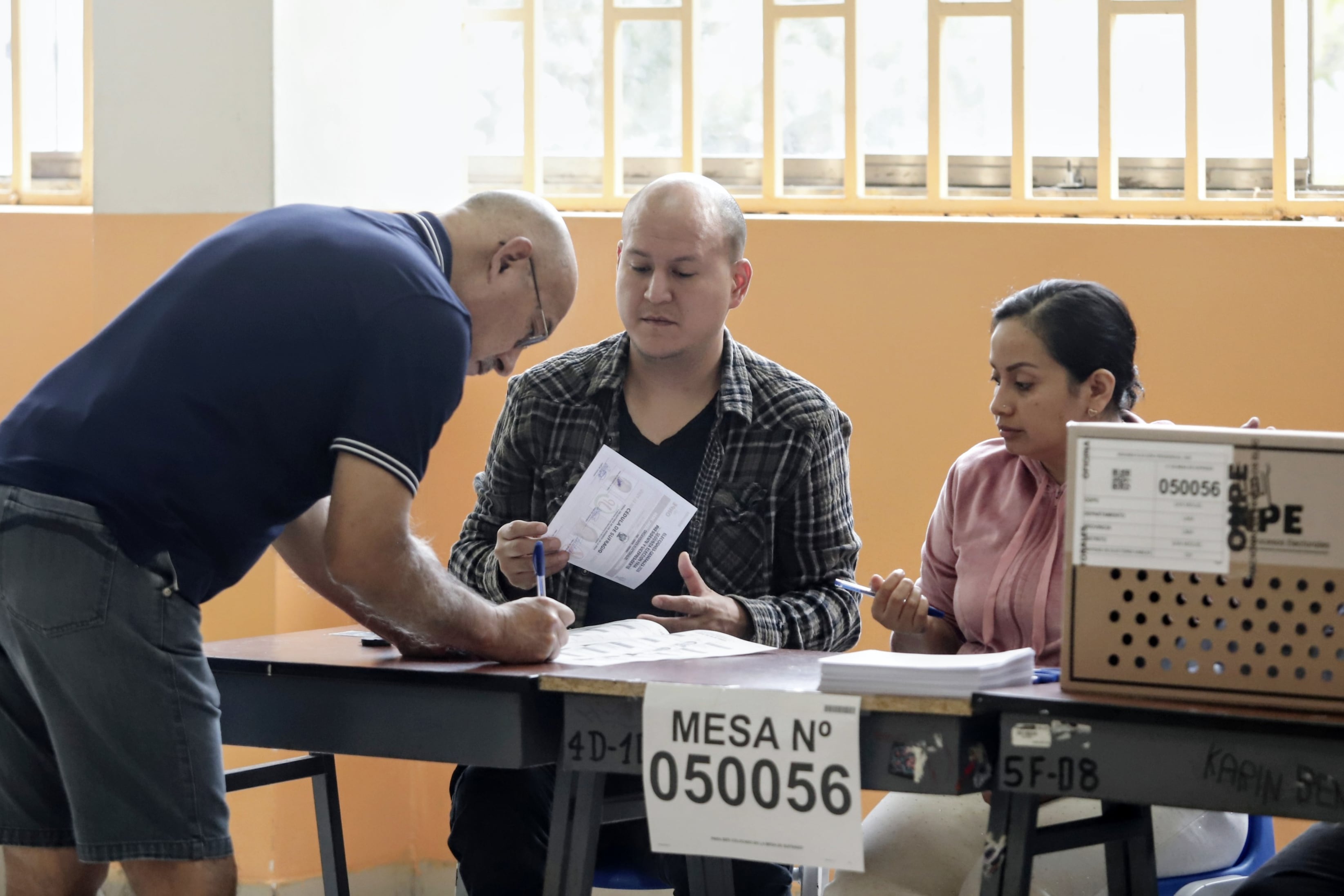 Elecciones en Perú, en vivo | Los peruanos eligen a su noven