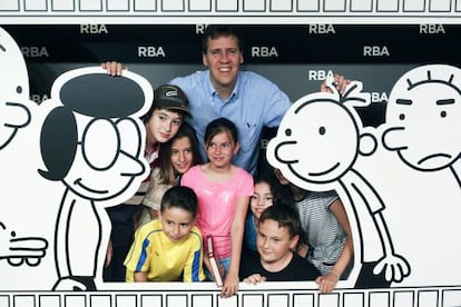 Jeff Kinney, autor de la saga del 'Diario de Greg' mantiene un encuentro con sus lectores en el teatro Fernán Gómez de Madrid.