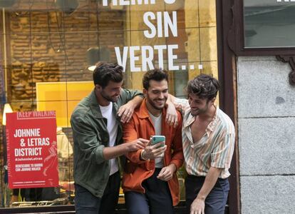 Daniel Acevedo, Alfonso Herrero y Nacho Velasco disfruntando del Barrio de Las letras.