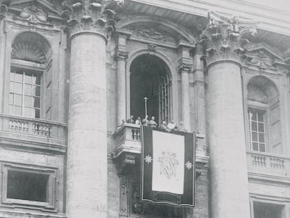 Anuncio de la elección del papa Pío XI.