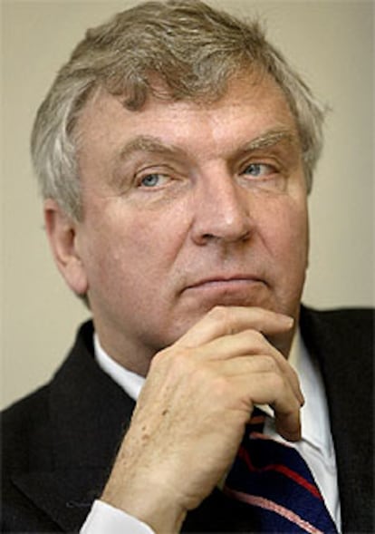 Gert Schulte-Hillen, durante una comparecencia en marzo de 2002.