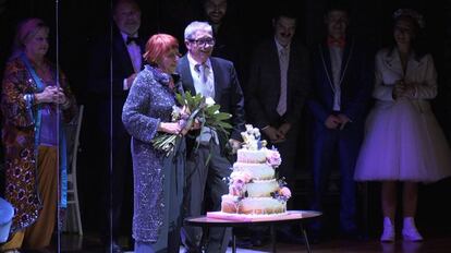Joan Pera i la seva dona celebrant les noces d'or.