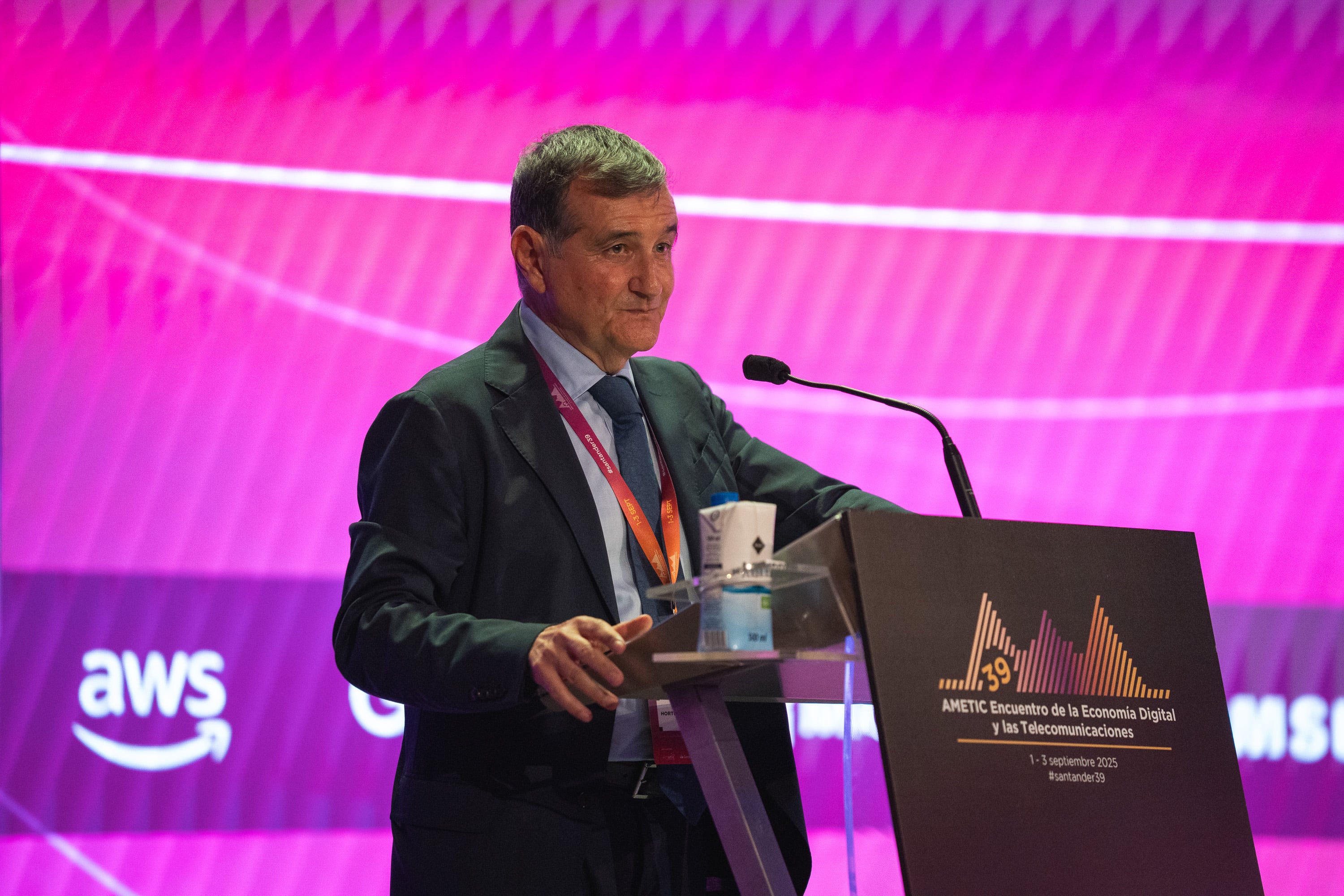 Francisco Hortigüela, presidente de Ametic, en el 39º Encuentro de la Economía Digital y las Telecomunicaciones, en Santander.