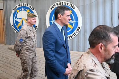 El presidente del Gobierno, Pedro Sánchez, visitaba el 28 de diciembre a las tropas españolas destacadas en la base multinacional Union III, en Bagdad (Irak).