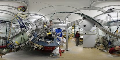 Experimento en uno de los instrumentos de la fuente de neutrones en el Instituto Laue-Langevin (ILL) en Grenoble.