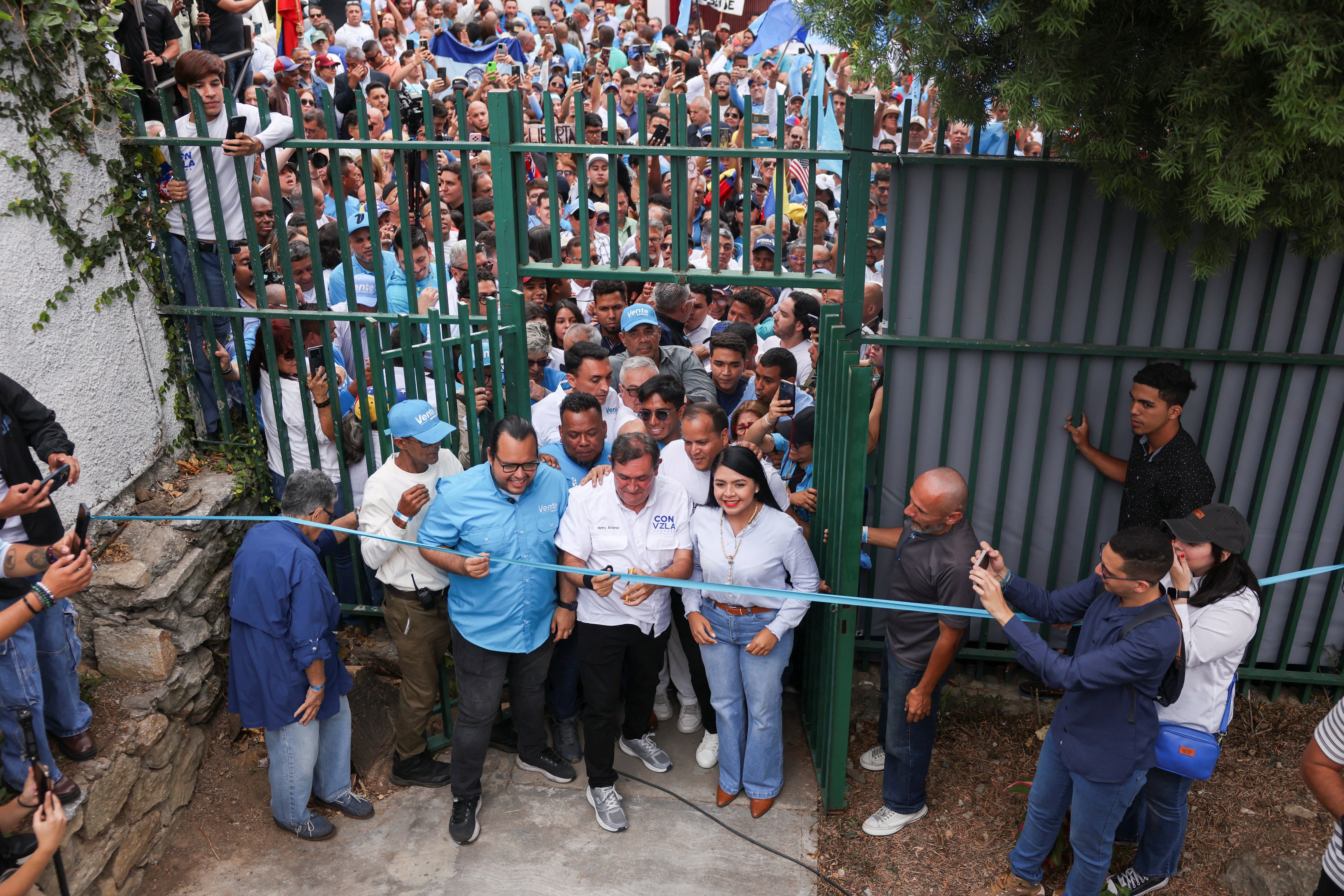 La oposición se revitaliza y vuelve a las calles en Venezuela