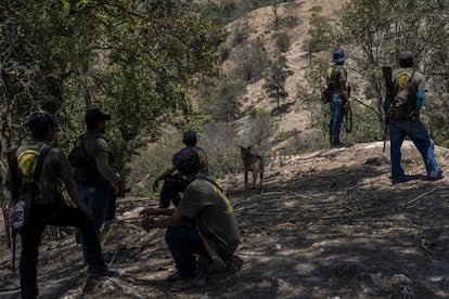 Las llamadas autodefensas tienen una larga tradición en Guerrero y se han extendido por medio país. La gente de a pie se arma para protegerse de la amenaza de la delincuencia organizada.
