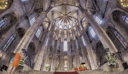 Interior del templo de Santa María del Mar.