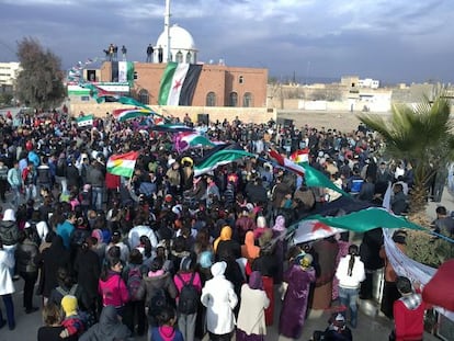 Manifestación contra el presidente Bachar el Asad en Amude (noroeste de Siria), el pasado martes.