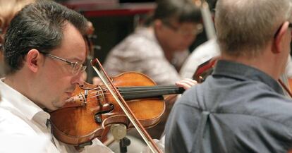 Vicente Cueva hará sonar un Stradivarius de 1691.