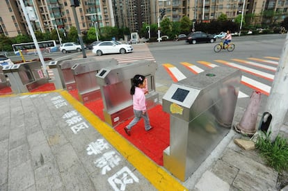 Paso de cebra tridimensional en Wuhan (China).