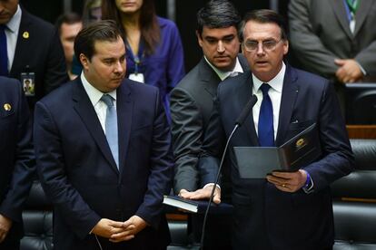 El presidente electo de Brasil, Jair Bolsonaro jura su cargo en el Congreso de Brasil, en Brasilia.