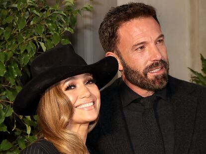 Jennifer Lopez y Ben Affleck, en el desfile de Ralph Lauren celebrado en San Marino, California, el pasado 13 de octubre.