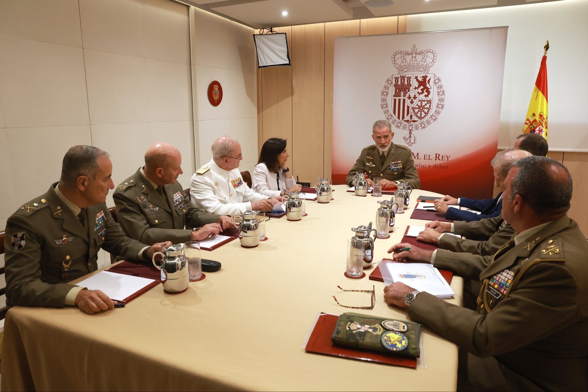 Última hora de la entrada de inmigrantes a Ceuta, en directo | El Rey se reunió con Margarita Robles y mandos militares para “examinar la situación en Ceuta desde el punto de vista de la defensa”