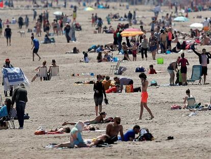 Playa de la Malva-rosa, en Valencia, este sábado.